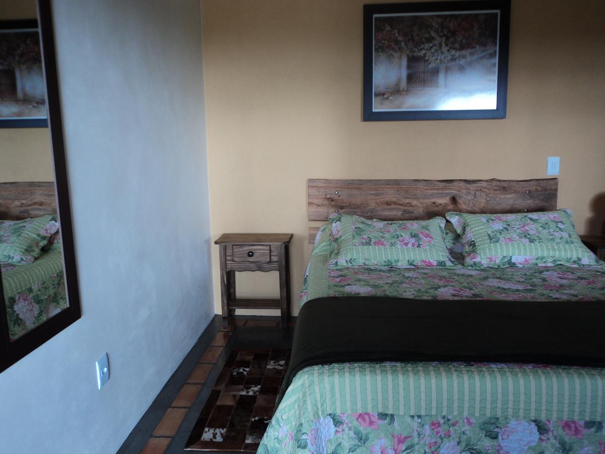 Hotel Fazenda E Pousada Rancho Da Guaiaca Palmeira  Номер фото